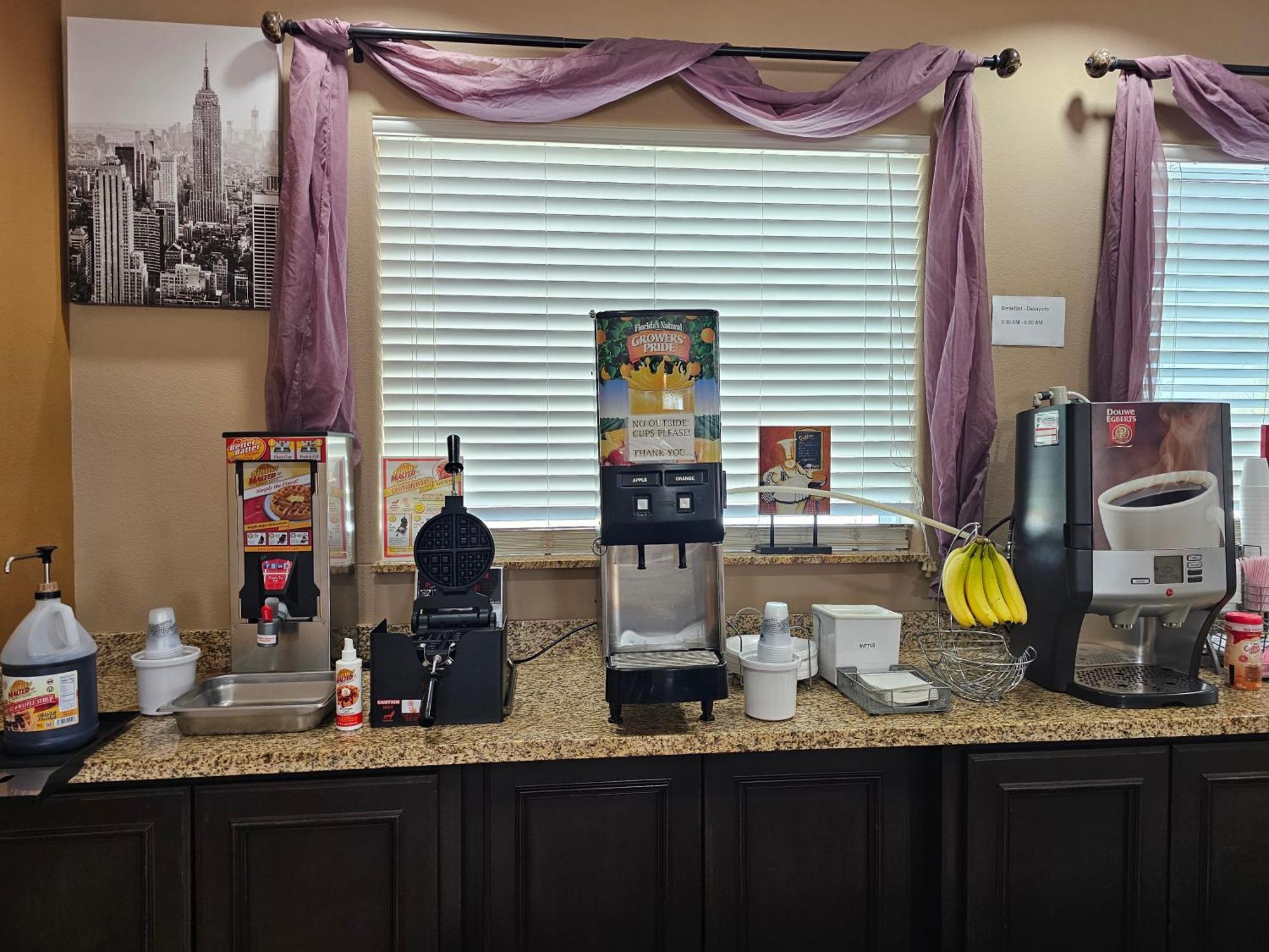 Executive & Floresville
