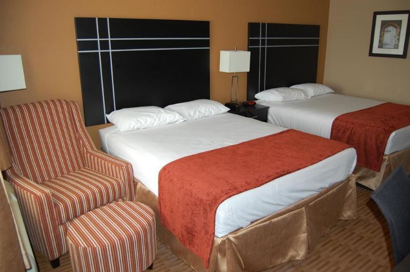 Executive & 2* Floresville